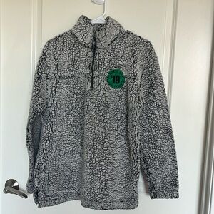 MVDT STATE QUARTER ZIP GREY AND GREEN SHERPA